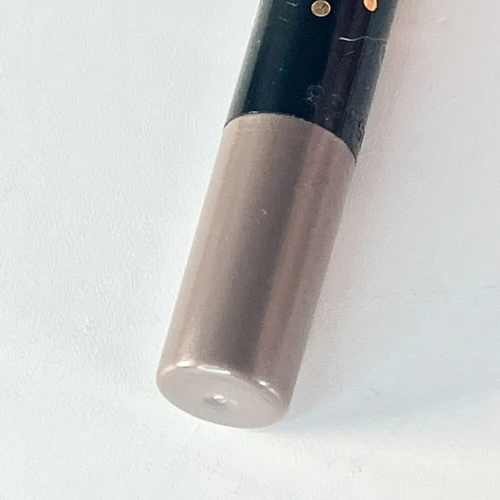 De Bruyere Paris Pearly Eyeshadow Crayon Pencil Bubble 707 Taupe .05 fl oz New